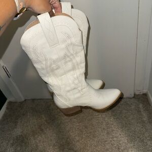 White Western Cowboy Boots